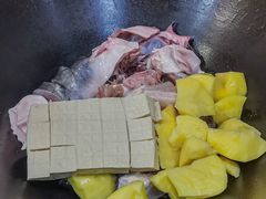 -老刘生态大鱼坊铁锅炖鱼(赛马场店)