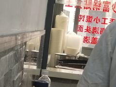 -黄阿姨锅贴大王(万航渡路店)