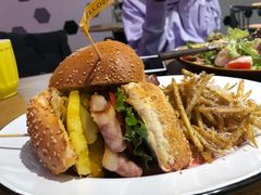 -HELLO 27 意面·沙拉·帕尼尼