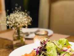 金枪鱼沙拉-MOMENT湖景餐厅(解放路店)