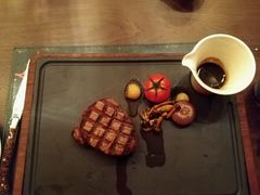 -恰餐厅及酒吧 CHAR Bar & Grill (北京丽都皇冠假日店)