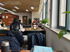 -上海市静安区图书馆(新闸路馆)