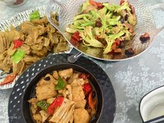 -天天向上素食餐厅(五台山店)