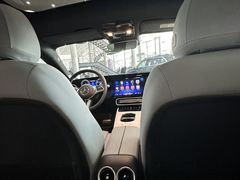 -天津波士信达奔驰4S店(卫津南路店)