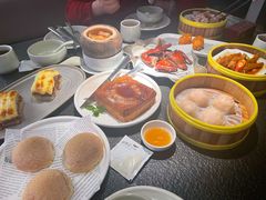 蝴蝶里招牌手撕乳鸽-蝴蝶里·粤菜·点心(滨江龙湖店)