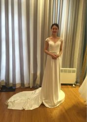 -Flora婚纱礼服定制租赁店