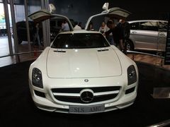 -东浩兰生上海世博展览馆