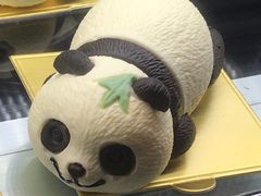 -雍容荟帝王蟹活龙虾展台自助(IFS黑金店)