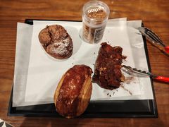 巴旦木瓦片酥-CARINO BAKERY&CAFE(人广来福士店)