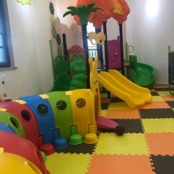 -趣童婴幼儿SPA母婴生活馆(孔雀城店)