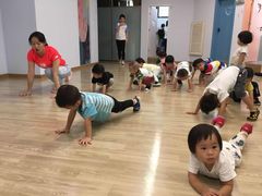 -星空布洛早教·托育(滨江店)