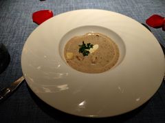 牛肝菌蘑菇浓汤-弦月窗LUNETTE BY AMANDA(复兴路店)