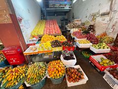 自助取餐区-三亚新鸿港水果一级批发市场