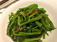 -炆艺乳鸽·煲仔饭大排档(望京来广营店)
