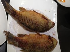 湖西爆煎鱼-老牌坊•鲁菜名店•地道济南菜(大观园商埠店)