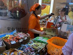 -来伊份(龙之梦长宁店)