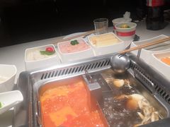 -海底捞火锅鲜切牛肉主题店(长寿路店)