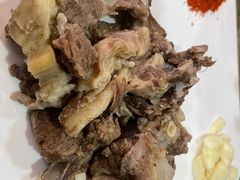 -壹阁胡羊焖饼(特色小吃街店)