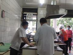 -黄阿姨锅贴大王(万航渡路店)