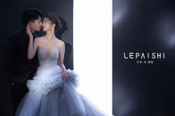 -乐派诗婚纱摄影