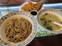 -金杨拉面王小吃面馆·牛三宝面·红烧牛肉粉