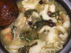 -周鱼小馆石锅酸菜鱼(活力汇店)