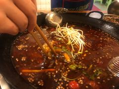 -鸿顺老铁锅美蛙鱼府(解放碑店)