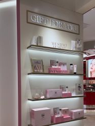 -奥伦纳素Erno Laszlo