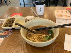 -李先生牛肉面大王(上海站南广场店)