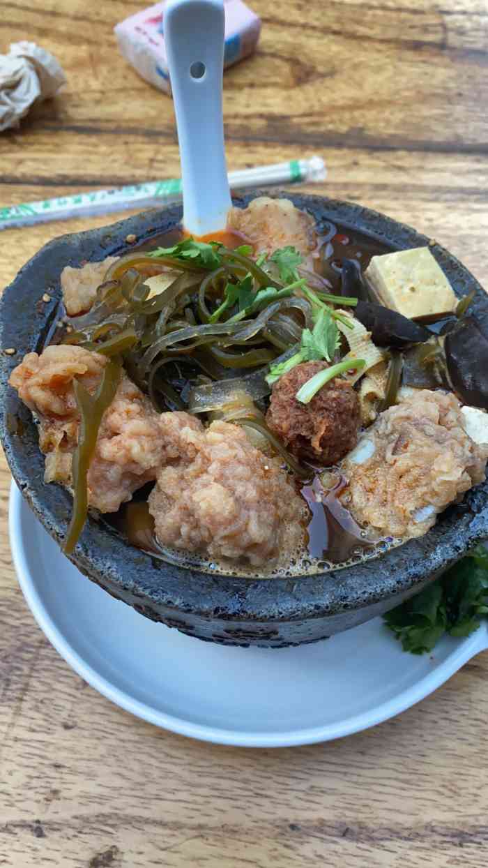 想去健康路吃烤冷面结果电不太够就想起来好久没来吃这个砂锅刚好天怪
