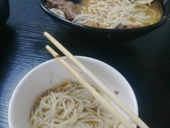 -花溪巷牛肉粉(泉城路店)
