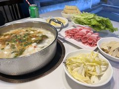 -德林酸菜鱼火锅(南丹店)