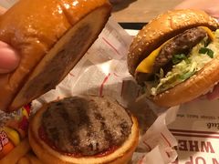 -The Habit Burger Grill 哈比特汉堡(复兴soho店)