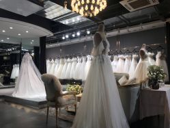 -艾米丽婚纱礼服