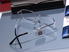 -目艮眼镜SHOWROOM(品牌集合店)