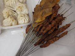 -老街烧烤大排档·地道湖北菜·龙虾馆(汉口火车站店)
