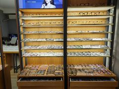 -优医视平价眼镜蔡司依视路折扣工厂店(德胜门店)
