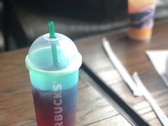 -星巴克臻选(惠州华贸天地1楼店)