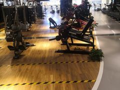 -银吉姆健身(恒隆馆)