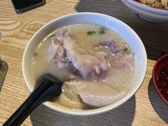 -雷祖芳老妈蹄花店