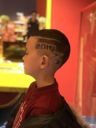 -Mini Me儿童美发王国(友好时尚购物城店)