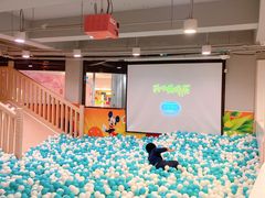 -布鲁豪斯亲子欢乐家庭餐厅
