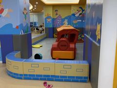 -戊辰亲子游泳俱乐部