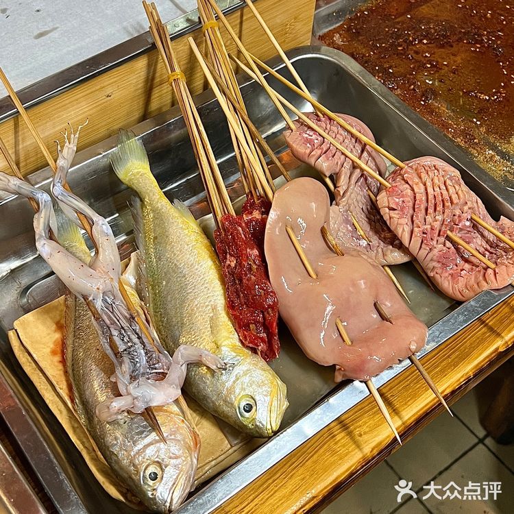想把这家摊摊烧烤安利给全重庆 烤郡花巨好吃‼️