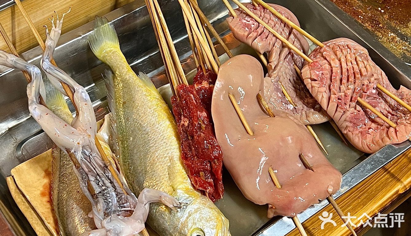 想把这家摊摊烧烤安利给全重庆 烤郡花巨好吃‼️