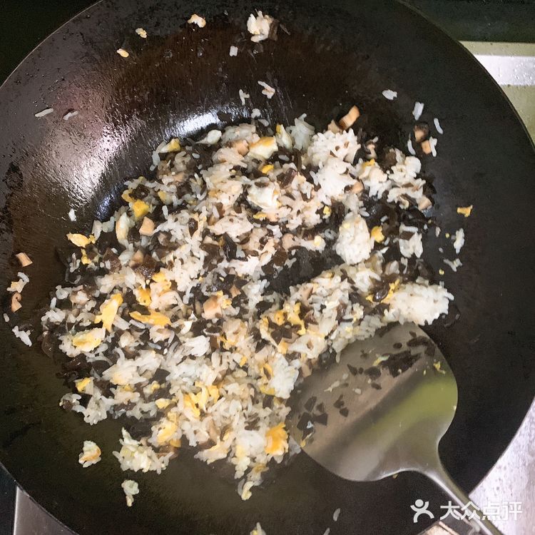 剩菜剩饭怎么办？唯有蛋炒饭才能解忧！