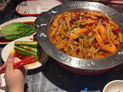 -胖哥俩肉蟹煲(长沙高铁吾悦广场店)