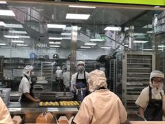 -鲍师傅糕点(百盛西南商都店)