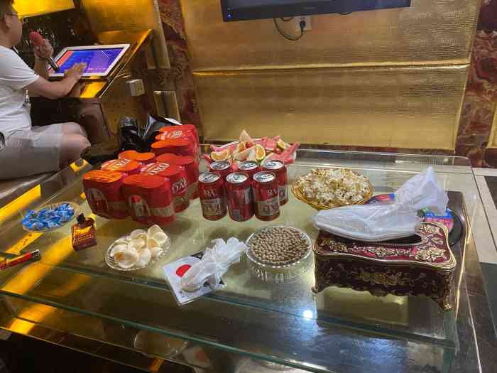 新情雅ktv量贩-"在大理算是比较长去的一家ktv了,不管是.