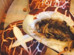 黑松露蘑菇包-北京厨房(西安SKP店)
